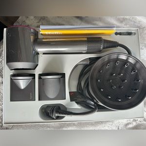 Dyson Supersonic Hair set